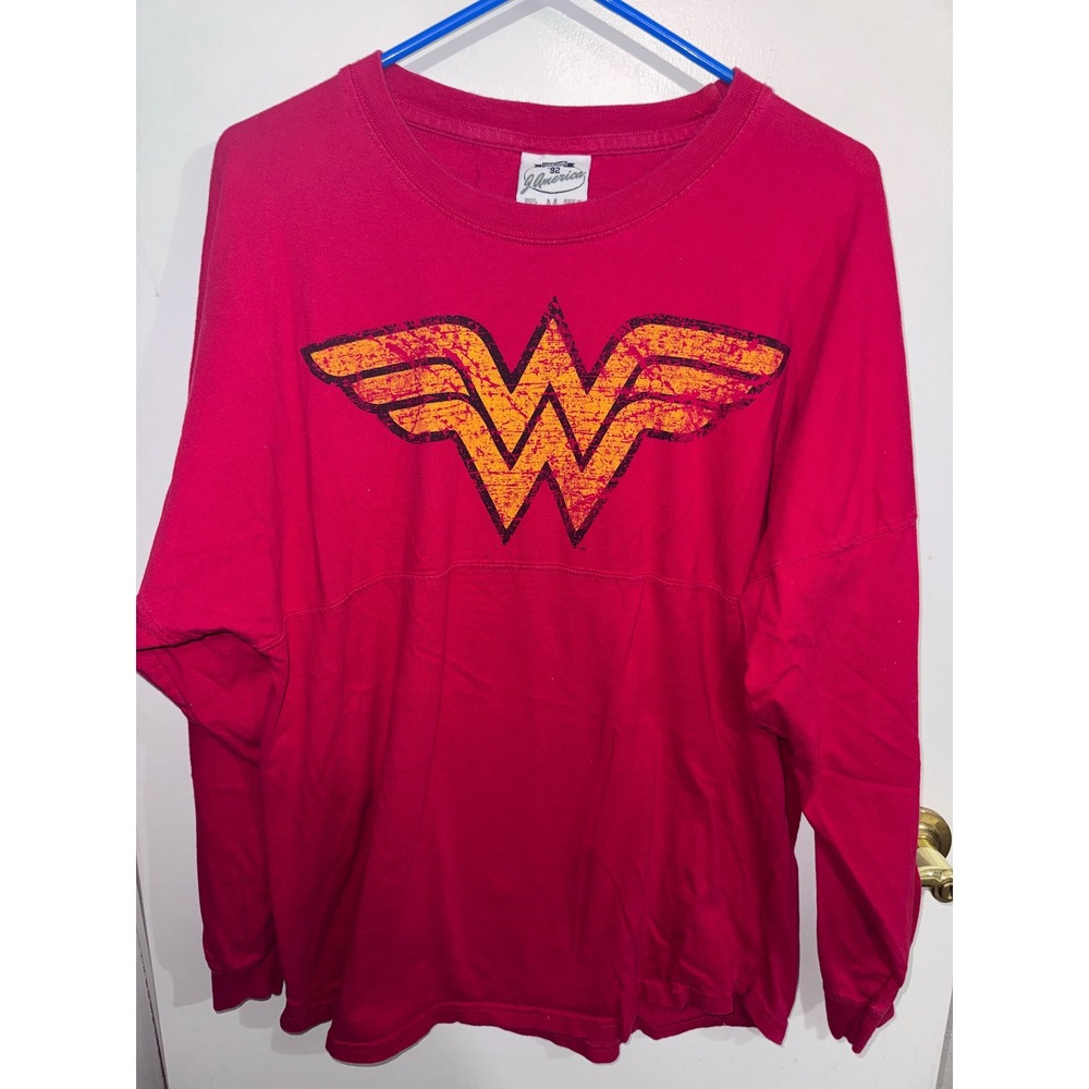 J. America Wonder Woman Spirit Jersey Red Long Sleeve Graphic Tee Medium